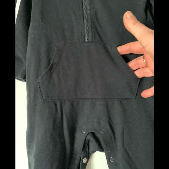 Adidas black/white 3 stripes unisex coverall, snap closure, good condition, 9mon - Picture 4 of 7